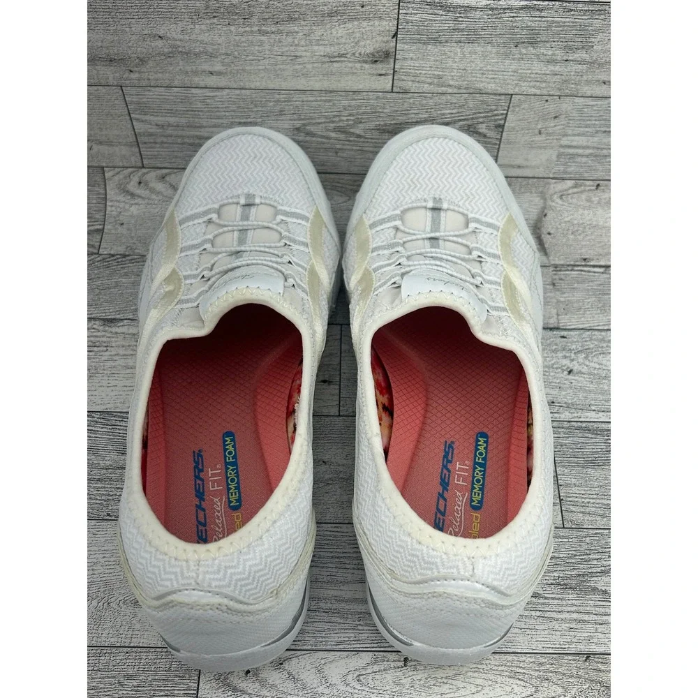 Skechers Relaxed Fit White Memory Foam Slip On Sneakers Shoes‎ Women Sz 10 23030